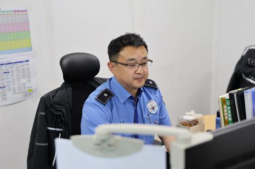 생명을 나누는 진짜 영웅, 속초해경 정진호 경위 헌혈왕 등극 사진1