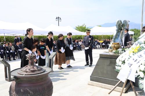 바다를 지킨 이름, 결코 잊지 않겠습니다. 속초해경 제70주년 현충일 추념식 거행 사진4
