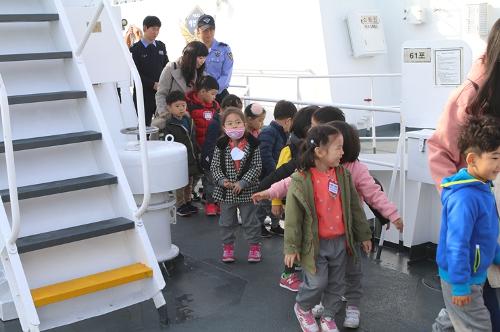 속초유치원 해양경찰서 경비함정 견학~ 7