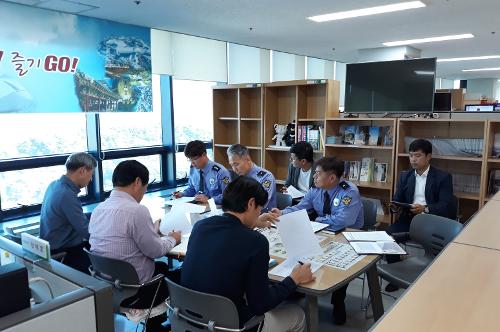 속초해경 지방자치단체와의 해수욕장 실무자 정책간담회 실시 1