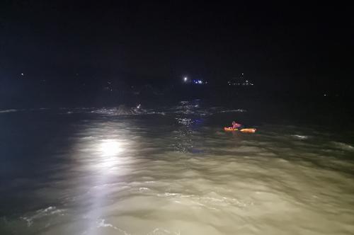 250511 꾸지나무골 해변 갯바위 고립자 구조 사진3