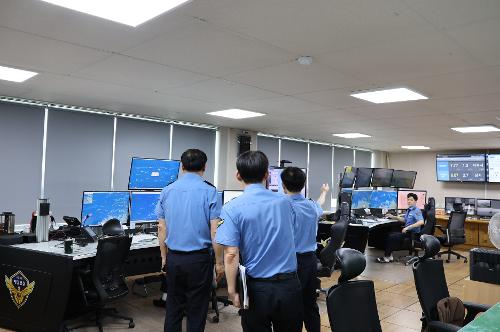 250515 태안해경서장, 대산VTS 업무현황 청취 사진1