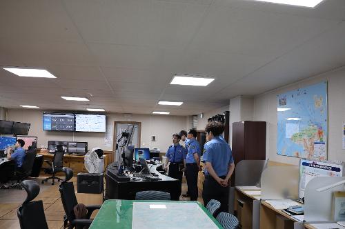 250515 태안해경서장, 대산VTS 업무현황 청취 사진5