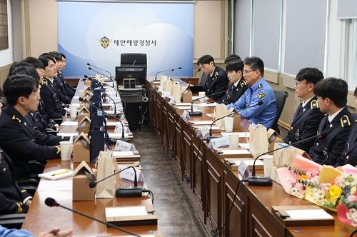 261019 태안해양경찰서 신임 경찰관 16명 환영회 6