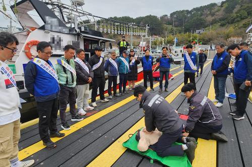 (250407)통영해경, 퇴직 선배들과 함께 안전한 바다 지킨다!(보도자료)001 사진3