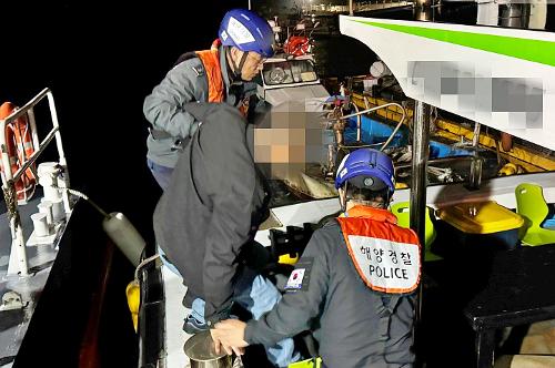 (250418)통영해경, 간밤 사건사고 긴급대응 사진2