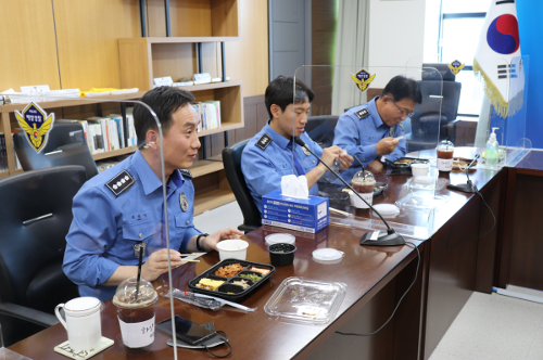 울진해경_ ‘조직을 변화시키는 소통’ 브라운백 미팅(10.24) 사진1