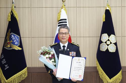 (7.14.) 2025년 상반기 모범공무원 수여 사진