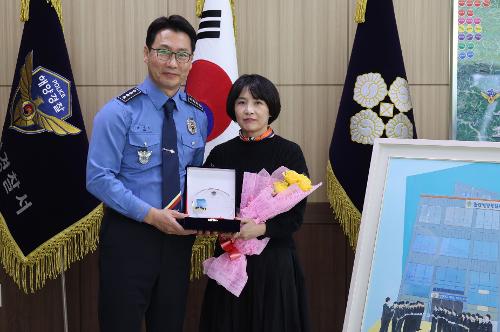 (10.31.)화가 김승현의 작품 ‘바다빛 결’ 기증식 개최 2