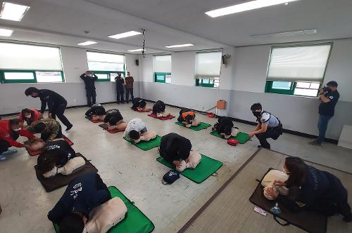 221114 울산해경-한국해양구조협회(울산지부) 해양구조 합동훈련 실시 사진2