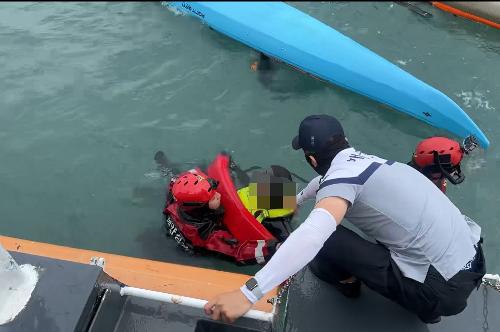 완도해경, 당사도 인근해상 수상레저 즐기다 빠진 3명 전원 구조 사진1