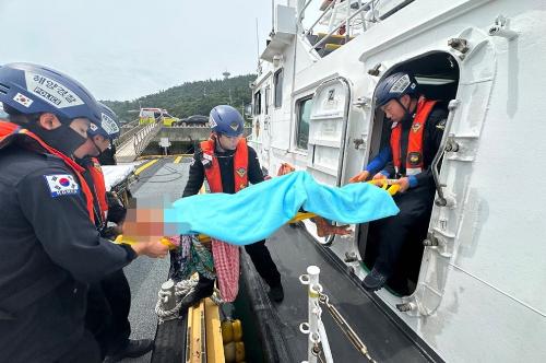 해상 앰뷸런스 역할 톡톡히 수행하는 해양경찰 사진1