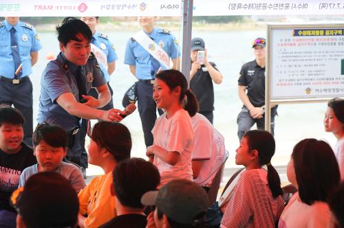 250718-여수해경, 연안안전의 날 기념행사 개최하여 안전 캠페인 전개 사진2