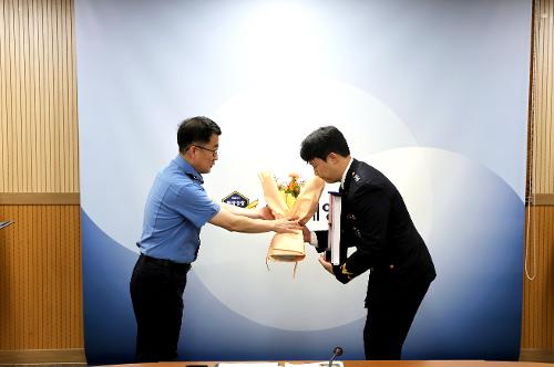 250804-25년 상반기 올해의 「BEST 수사관」 기념패(표창) 수여 사진2