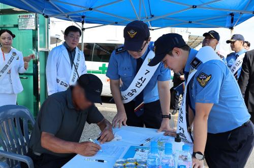 250922-여수해경, “7시간 수면, 가족은 안심” 안전운항 캠페인 실시 4